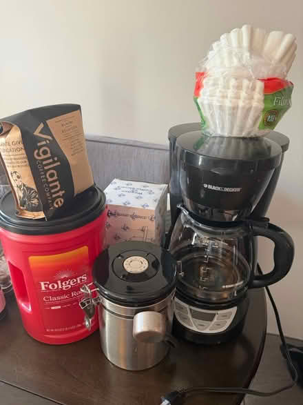 Photo of free Coffee maker (Near Lincoln Park) #1