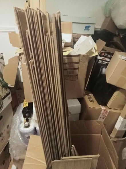 Photo of free Various sizes of laminate flooring (Sharow S118BL) #1