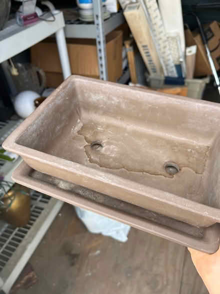 Photo of free Ceramic planter (Oradell) #1