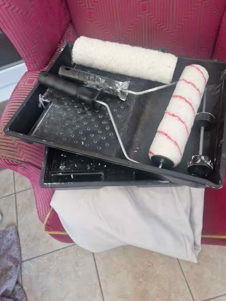 Photo of free 2 paint trays, rollers and 2 dust sheets (Laindon SS15) #2