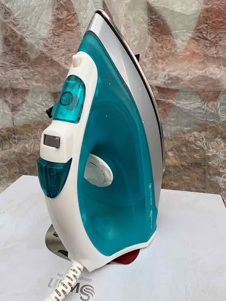 Photo of free Steam iron (Scarborough YO12) #1