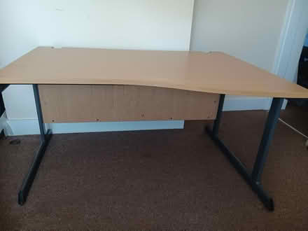 Photo of free Desk (Knaphill GU21) #1