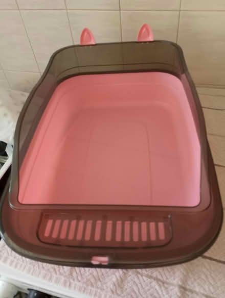 Photo of free Litter tray (Bransford WR6) #1