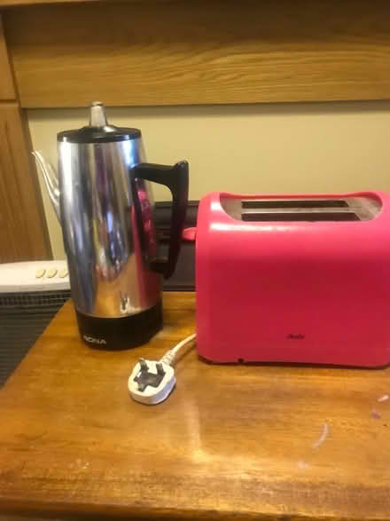 Photo of free Coffee percolator and toaster (CV4) #1