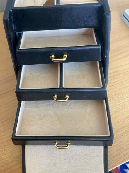 Photo of free Jewellery box (St Albans AL1) #2