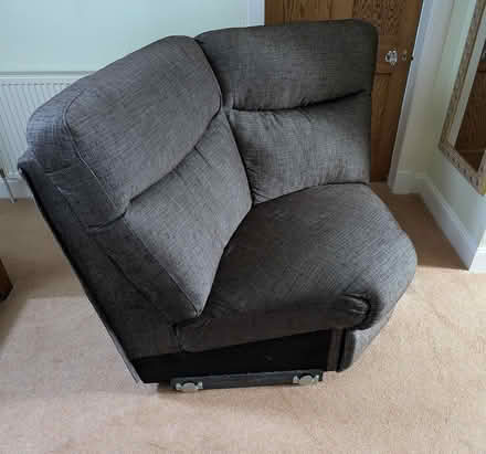 Photo of free 2 parts Lazy boy sectional settee (Joppa EH15) #2