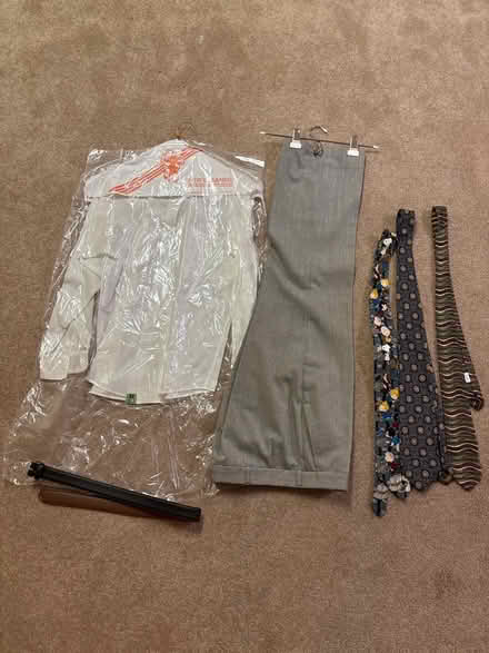 Photo of free Prom outfit? (Glen Burnie) #1