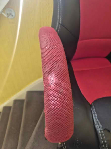 Photo of free Gaming chair (Hayes UB3 2) #3