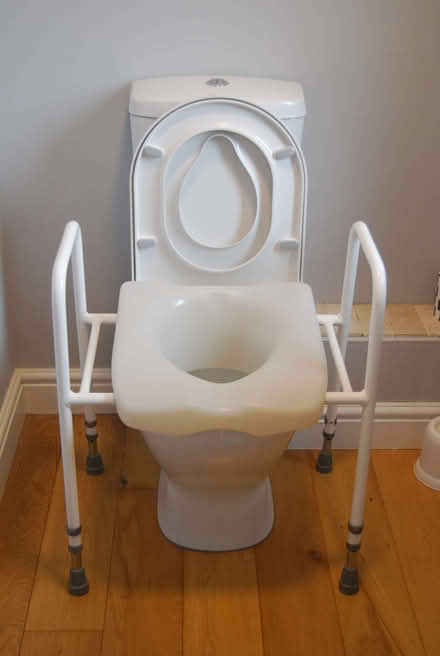 Photo of free Raised toilet seat for elderly / disabled (The Moravian Settlement DE72) #1