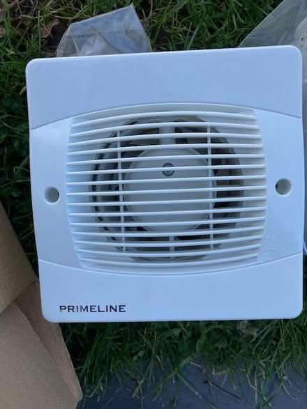 Photo of free A Primeline Bathroom/Toilet Extractor Fan 100mm (Little Herberts GL53) #3