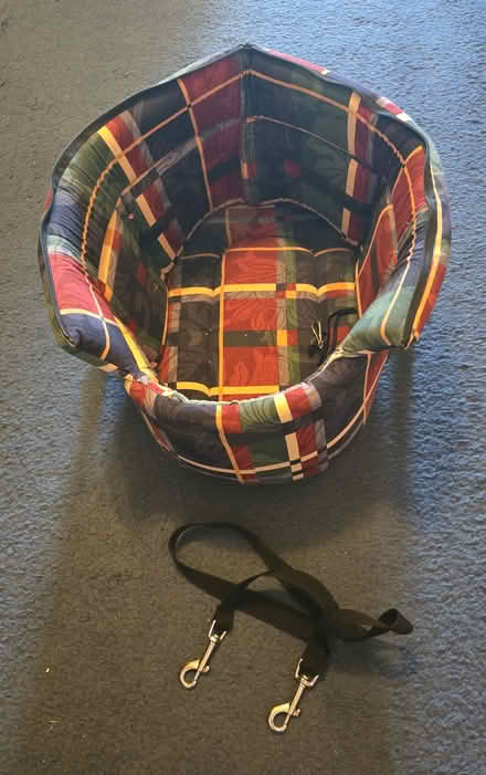 Photo of free Dog Bed/Carrier (Twickenham TW2) #3