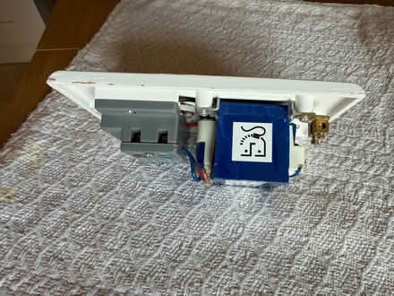 Photo of free Shaver / electric toothbrush transformer (Nunnery Wood WR5) #4