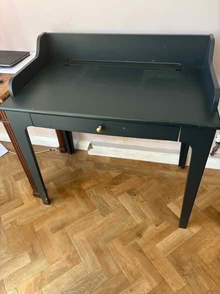 Photo of free Small desk (Bovingdon HP3) #1