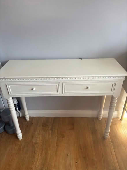 Photo of free Small console table (Bovingdon HP3) #1