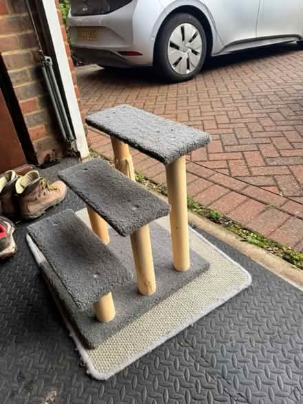 Photo of free Pet steps (HP8 4. Amersham) #2