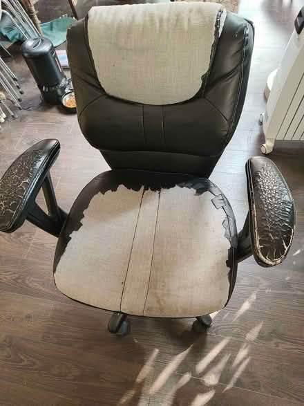 Photo of free Tatty but sturdy office chair (Earlswood RH1) #1