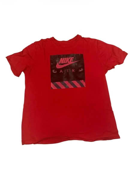 Photo of free Nike Man’s Top (Brooklyn Storage) #1
