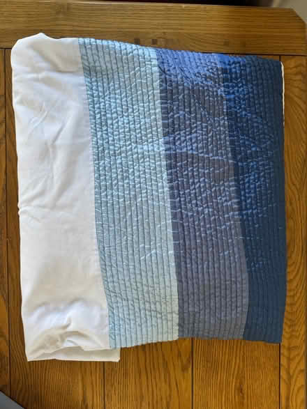 Photo of free Duvet cover and pillow cases (Wokingham RG40) #2