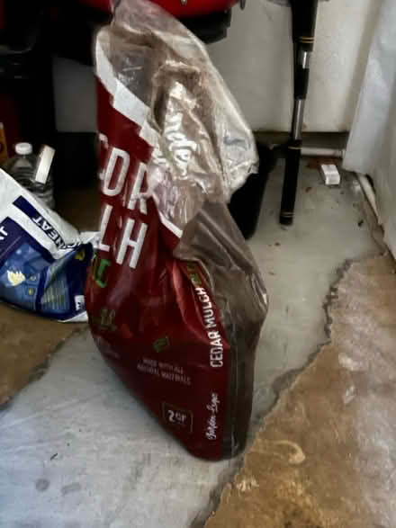 Photo of free Cedar Mulch (Cameron Station, Alexandria) #1