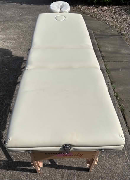 Photo of free Beauty / massage / reiki couch (LN2) #1