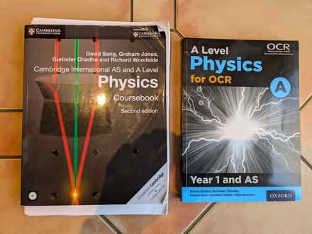 Photo of free A level Physics textbooks (Oxford OX3) #1