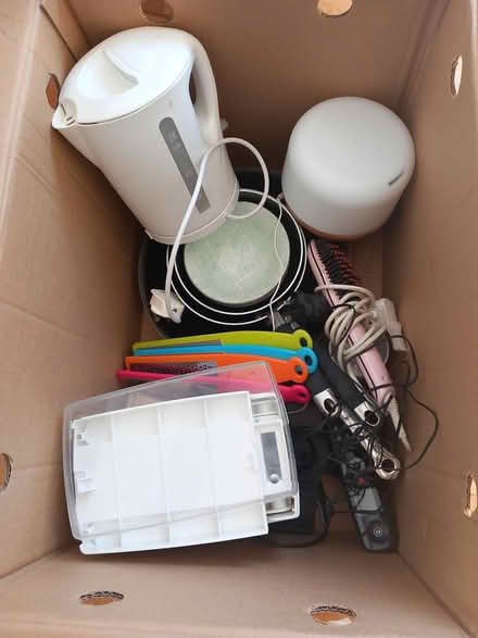 Photo of free kitchen bits (RG6 near Palmer Park) #1
