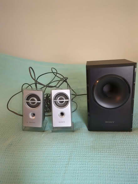 Photo of free Sony speaker system (Southville BS3) #2