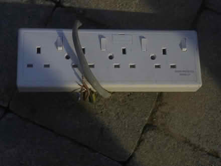 Photo of free 4way plug adapter (Chester CH1) #1