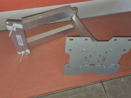 Photo of free Television/Monitor Wall Mount (Bala Cynwyd) #1