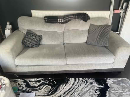 Photo of free 2x3 seater settee (Laindon Essex) #1