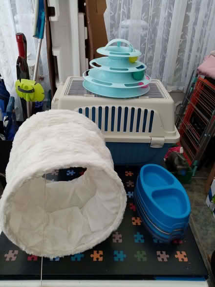 Photo of free Cat things (Godmanchester PE29) #2