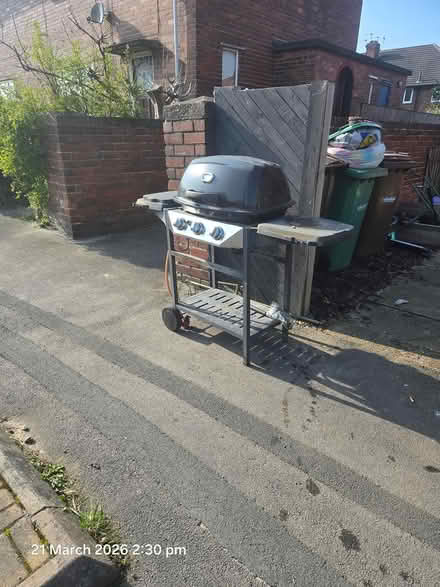 Photo of free Bbq and chairs with ice table (Wakefield WF4) #2