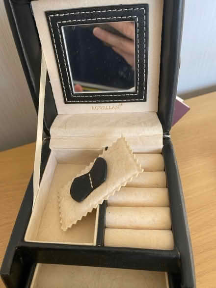 Photo of free Jewellery box (St Albans AL1) #3