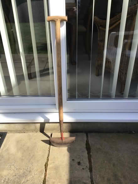 Photo of free Lawn Edger (West Byfleet KT15) #1