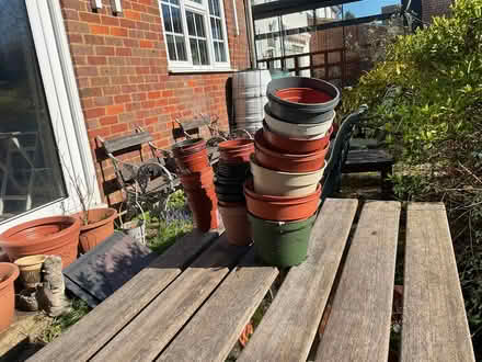 Photo of free Selection of plastic flower pots (leagrave LU4) #1