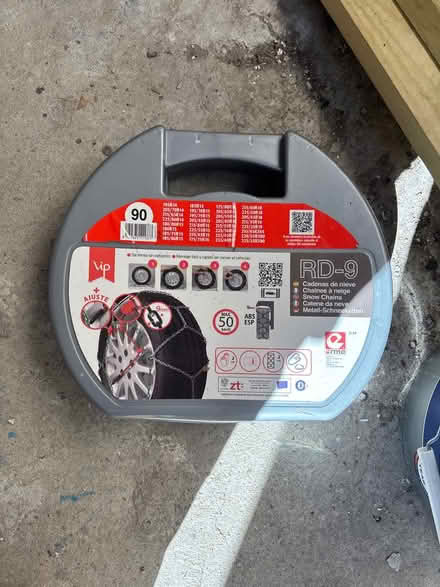 Photo of free RD9 snow chains. Chain (Dollis hill) #1
