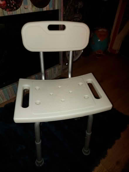 Photo of free Shower/bath chair (Redditch B98) #1