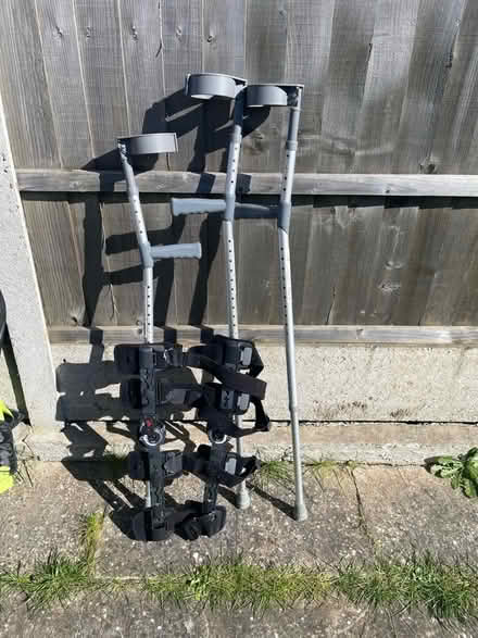 Photo of free Crutches & traction (South Ockendon RM15) #1