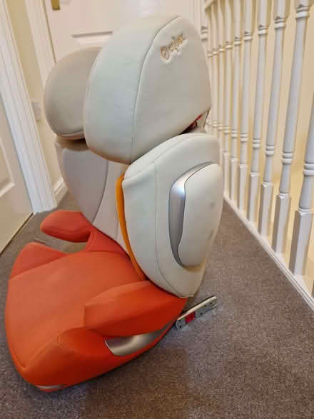 Photo of free Childs car seat 15-35kg with ISO fixings (Oakington CB24) #1