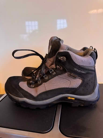 Photo of free Men’s Walking Boots Size 9 (Chelmsford CM2) #2
