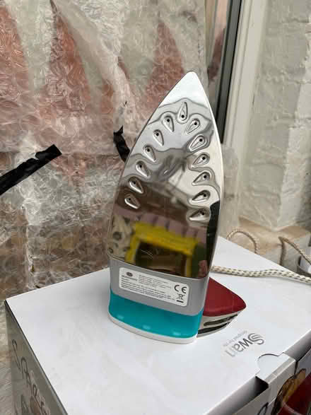 Photo of free Steam iron (Scarborough YO12) #2
