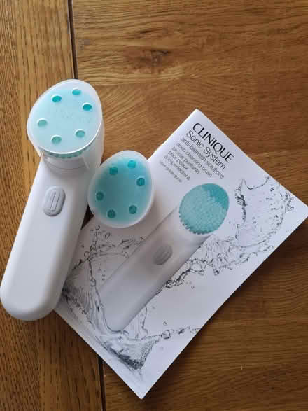 Photo of free Clinique face cleansing brush (Welwyn Garden City AL7) #1