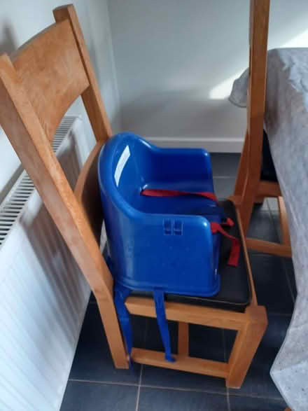 Photo of free Child's seat for table (Whitmore Park Coventry) #1