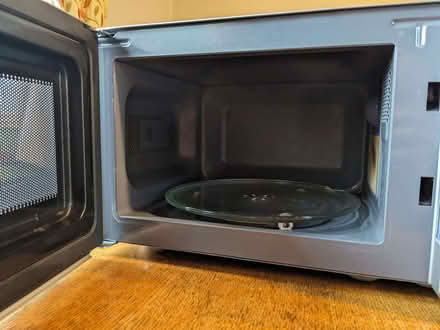 Photo of free Microwave 800W (Appleby-in-Westmorland CA16) #1