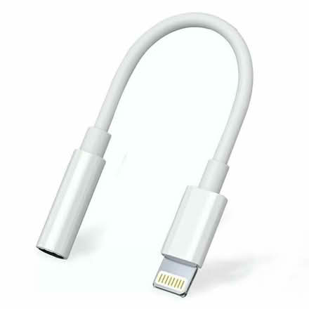 Photo of Lighting to Headphone Jack (Linslade LU7) #1