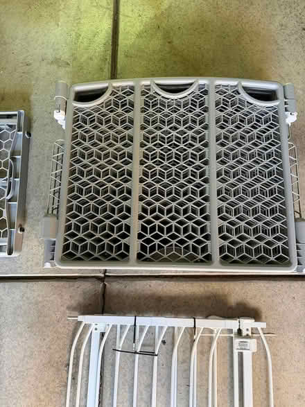 Photo of free Baby/Pet Gates (Mission Blvd and Whipple) #4