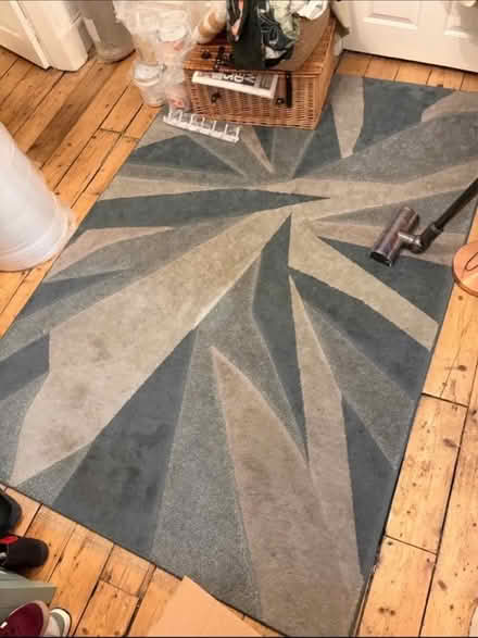 Photo of free Large blue rug (Shawlands G41) #1