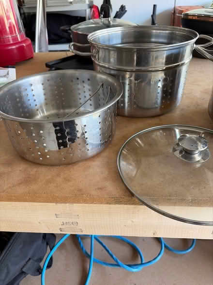 Photo of free Williams-Sonoma 8qt Pot (S. Leesburg near Banshee Reeks) #3