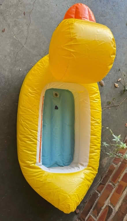 Photo of free Baby Bathtub (San Jose near Union/Curtner) #3