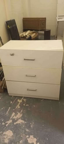 Photo of free chest of drawers & tv stand (Buttershaw HX3) #1